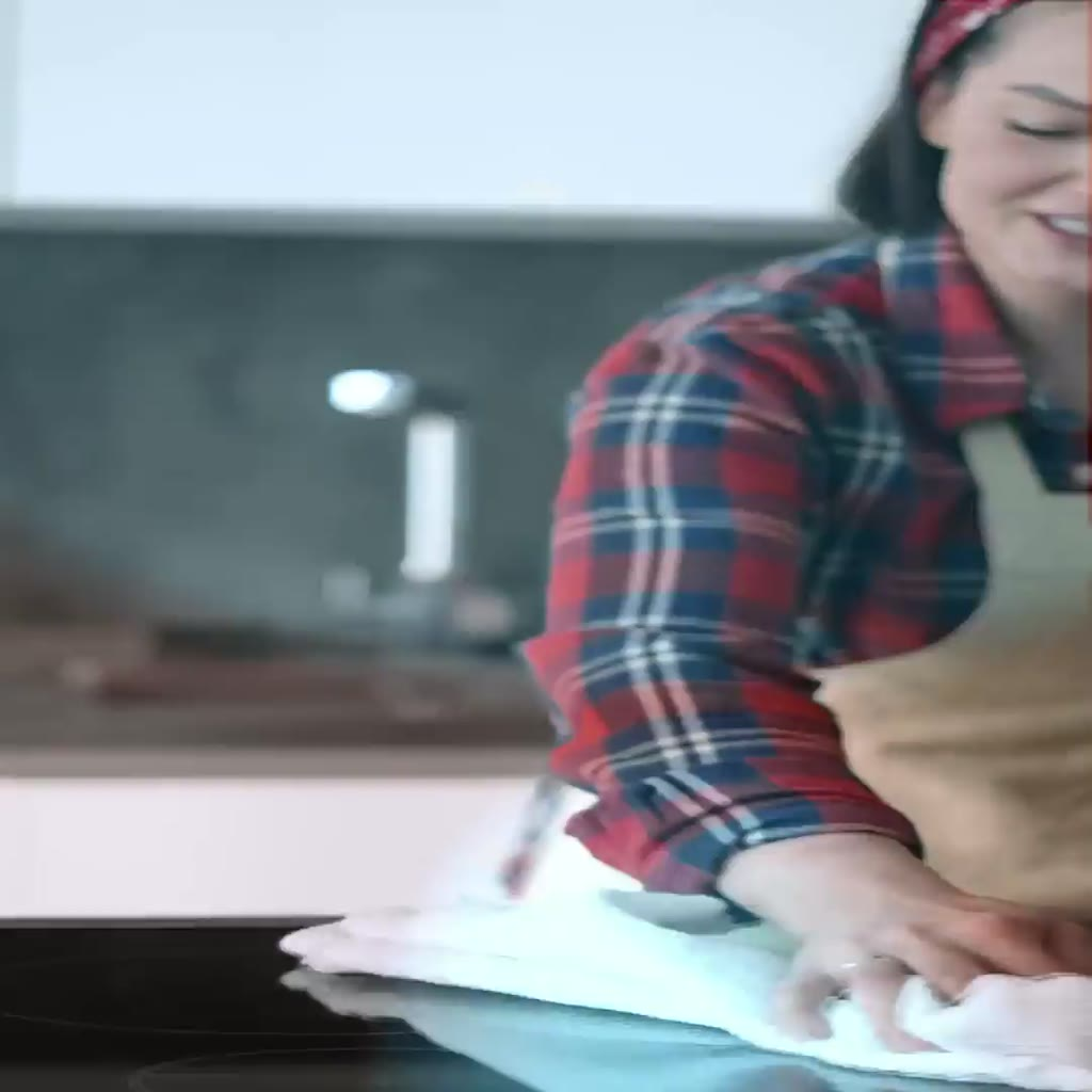 Pingo Mágico Limpa Estofados e Renova